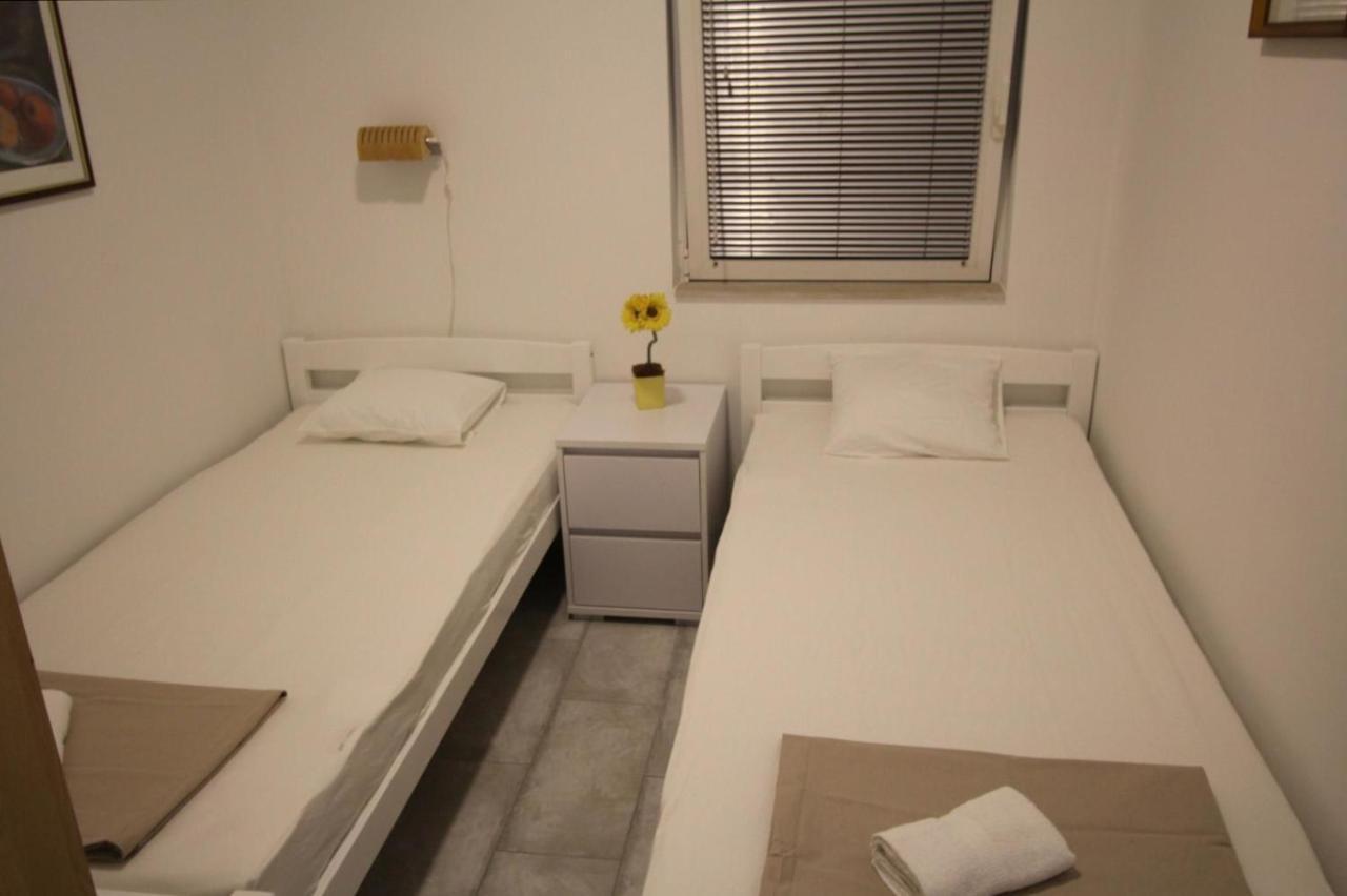 Blue Water Novalja Apartments Экстерьер фото